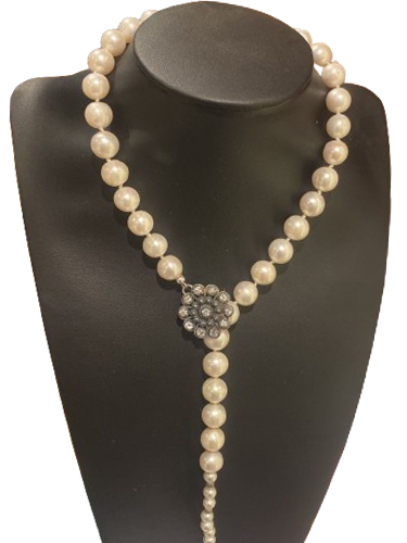 White Pearl Necklace with pendant